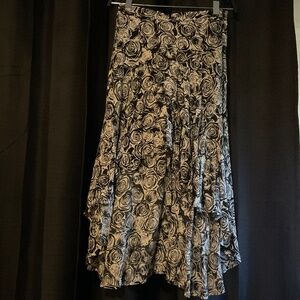 Darling black & White rose high low skirt
